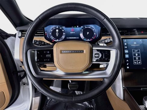 Certified 2024 Land Rover Range Rover Long Wheelbase SE AWD/4WD image 12
