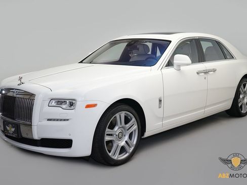 Used 2016 Rolls-Royce Ghost image 3