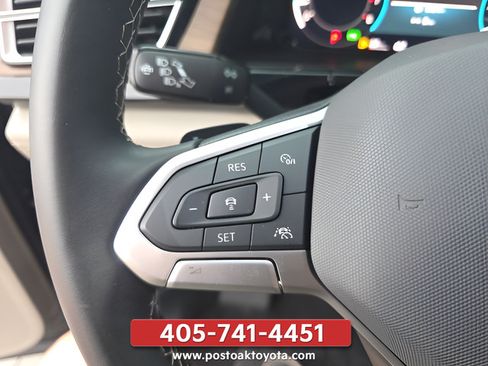 Used 2024 Volkswagen Atlas SE FWD image 13
