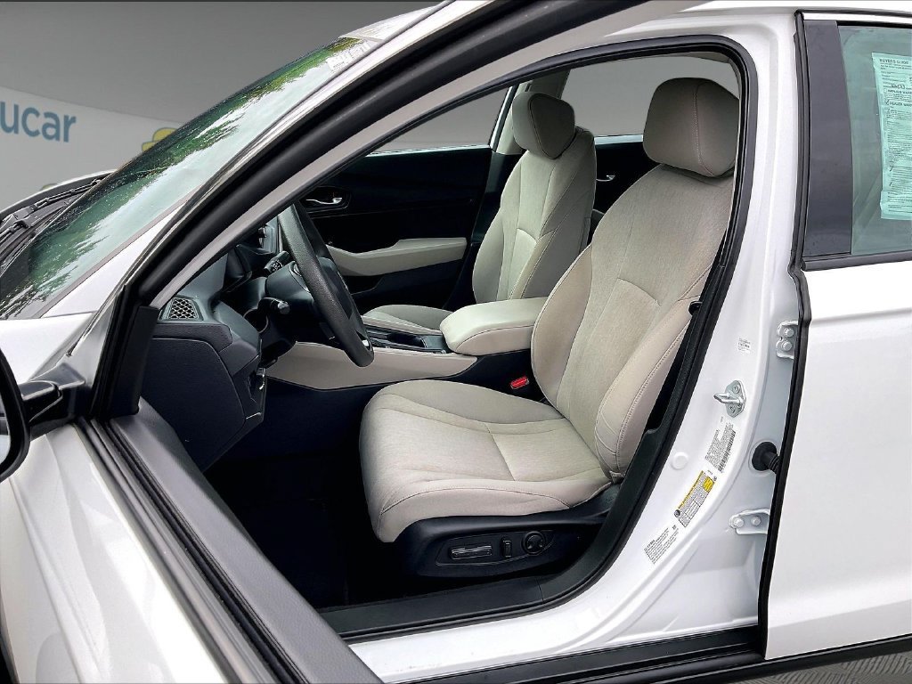 Used 2023 Honda Accord EX image 10