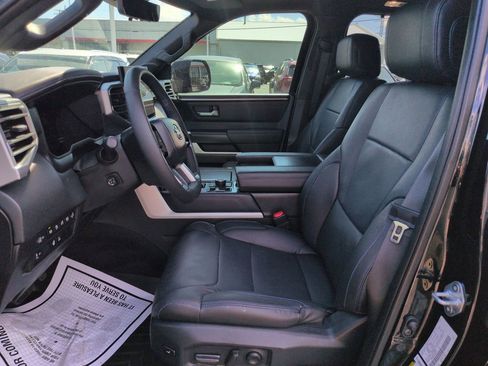 Used 2025 Toyota Sequoia Platinum AWD/4WD image 9