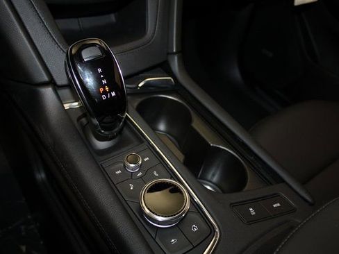 New 2025 Cadillac XT5 Luxury image 16