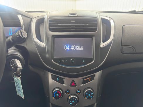 Used 2015 Chevrolet Trax LTZ w/ LPO, Cargo Package FWD image 18