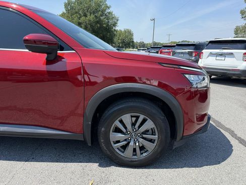 Used 2022 Nissan Pathfinder SV AWD/4WD image 41