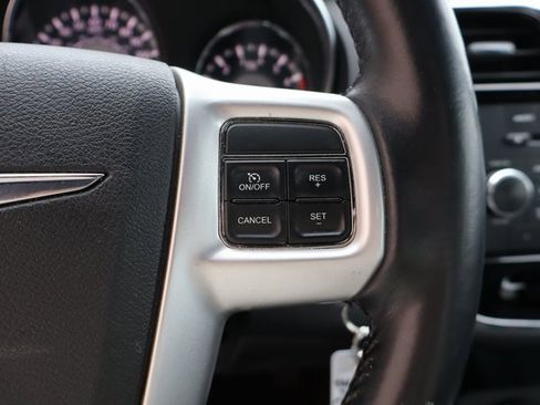 Used 2013 Chrysler 200 Limited image 14