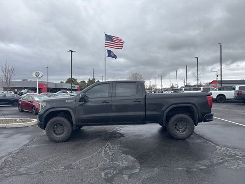 Used 2024 GMC Sierra 1500 AT4 w/ Technology Package image 2