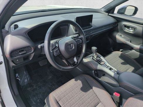 Used 2025 Honda HR-V Sport image 10