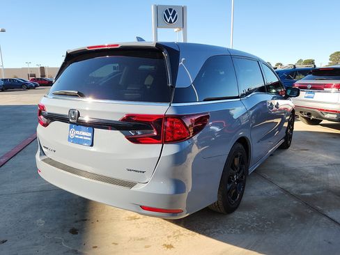 Used 2024 Honda Odyssey Sport image 7
