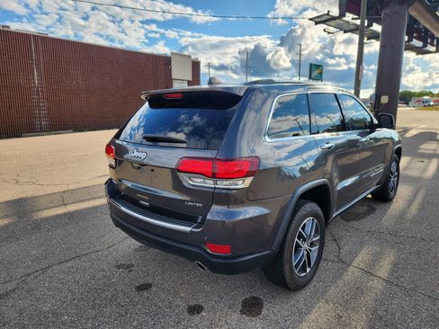 Used 2021 Jeep Grand Cherokee Limited image 3
