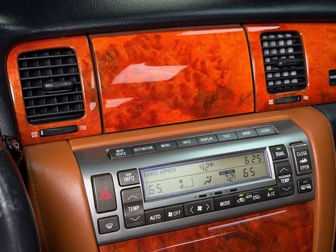 Used 2005 Lexus SC 430 Convertible image 36