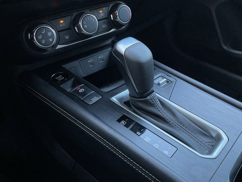 Used 2025 Nissan Kicks SV image 34