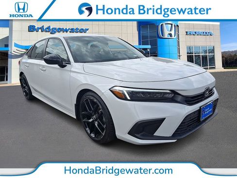 Used 2023 Honda Civic Sport image 1