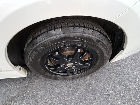 Used 2012 Toyota Prius Three image 43