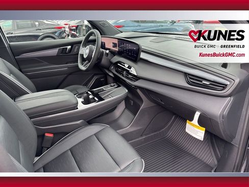 New 2026 Buick Enclave Sport Touring w/ LPO, Floor Liner Package image 57