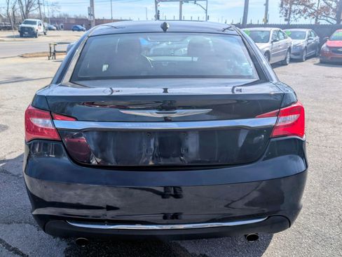 Used 2014 Chrysler 200 LX FWD image 7