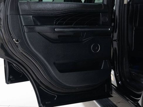 Used 2019 Ford Expedition Platinum RWD image 22