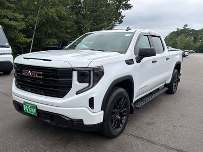 Certified 2025 GMC Sierra 1500 Pro w/ Graphite Edition