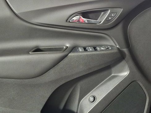 Used 2019 Chevrolet Equinox LT AWD/4WD image 14