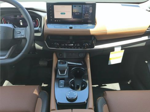 New 2026 Nissan Rogue Platinum w/ Platinum Premium Package AWD/4WD image 23