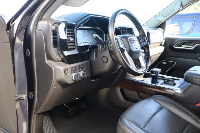 Used 2024 GMC Sierra 1500 SLT w/ SLT Premium Plus Package AWD/4WD image 16