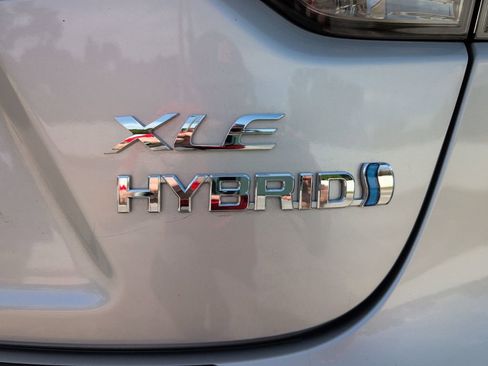 Used 2024 Toyota Corolla XLE FWD image 28