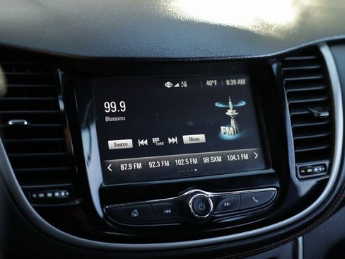 Used 2017 Chevrolet Trax LT image 12