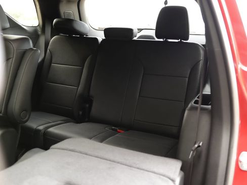 Used 2025 Chevrolet Traverse LT w/ Sun and Wheel Package AWD/4WD image 30