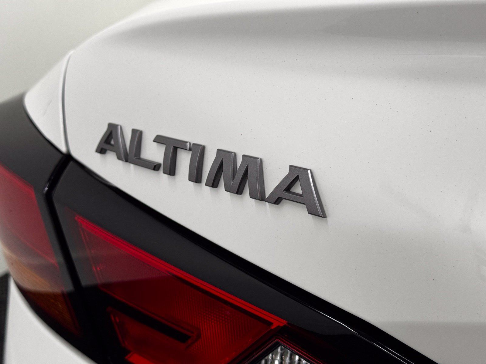 Certified 2025 Nissan Altima 2.5 SV FWD image 11