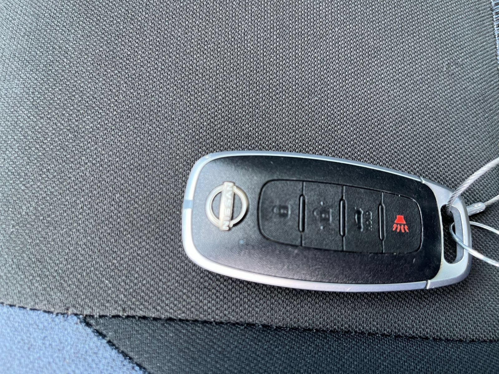 Used 2025 Nissan Versa SV FWD image 24