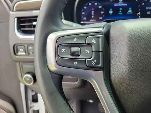 Used 2024 Chevrolet Suburban LT w/ Luxury Package RWD image 22