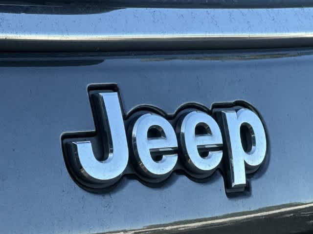 Used 2018 Jeep Compass Limited AWD/4WD image 19