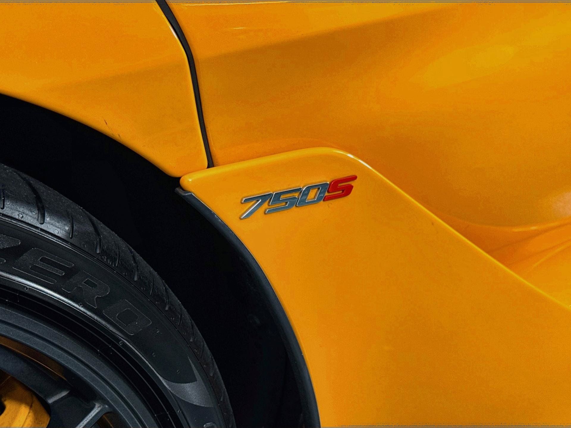 Used 2025 McLaren 750S RWD image 42