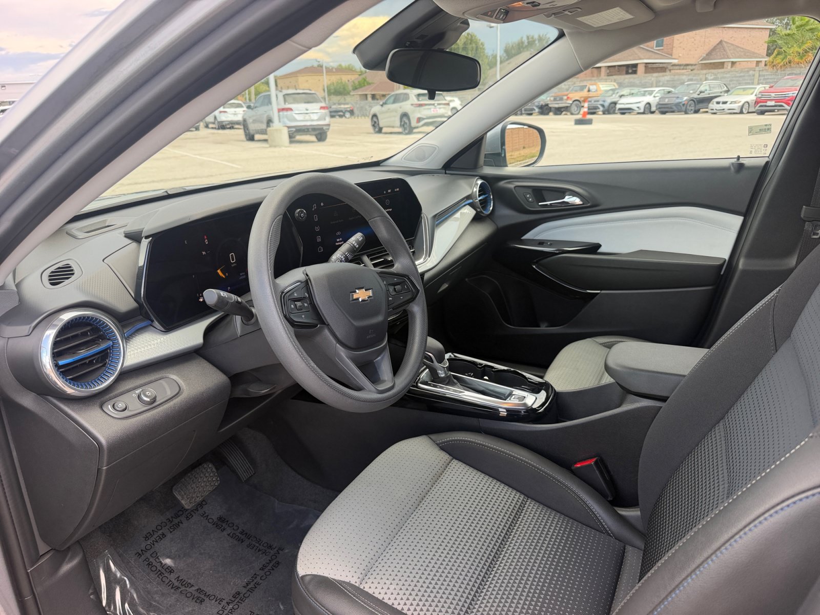 Used 2026 Chevrolet Trax LT FWD image 22