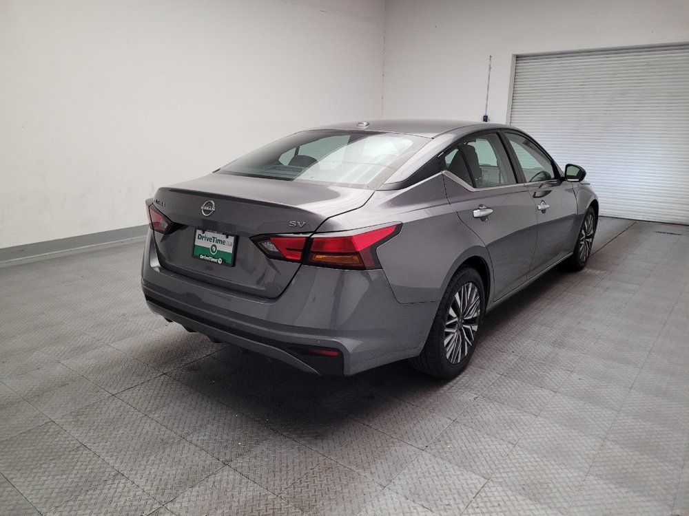 Used 2024 Nissan Altima 2.5 SV FWD image 9