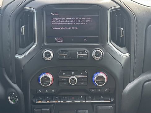 Used 2019 GMC Sierra 1500 AT4 w/ Off Road Performance Package image 10