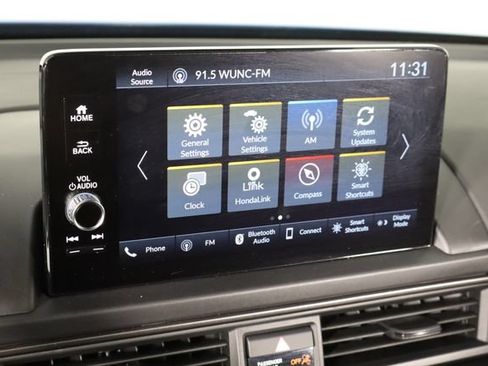 Used 2025 Honda Pilot TrailSport image 32