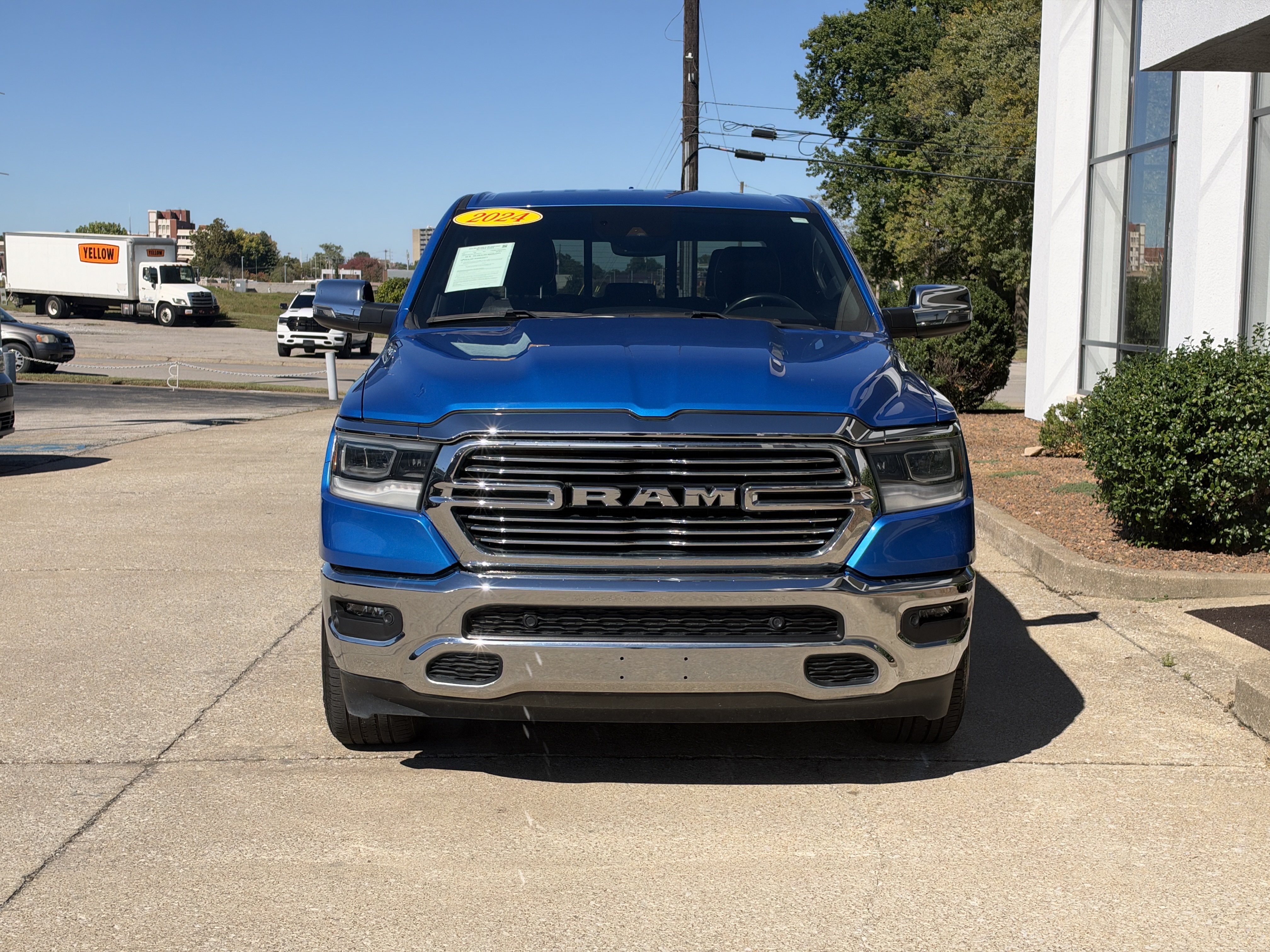 Used 2024 RAM 1500 Laramie AWD/4WD image 19