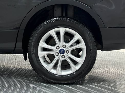 Used 2017 Ford Escape SE w/ Equipment Group 201A AWD/4WD image 35