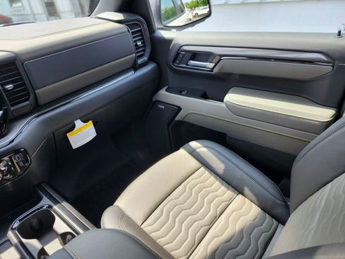 New 2026 Chevrolet Silverado 1500 ZR2 w/ Dark Appearance Package AWD/4WD image 21