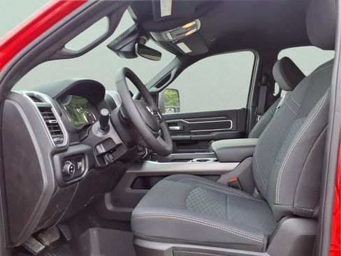 New 2026 RAM 2500 Big Horn AWD/4WD image 17