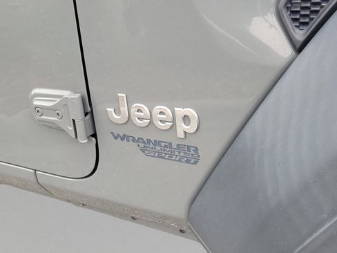 Used 2018 Jeep Wrangler Unlimited Sport S image 17