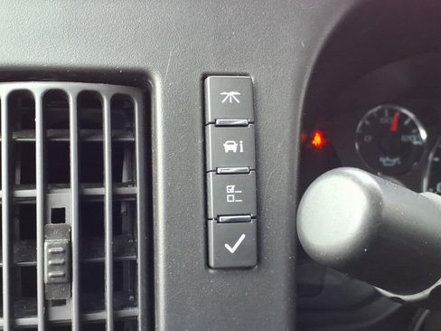 Used 2024 GMC Savana 2500 Work Van w/ Driver Convenience Package image 19