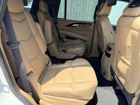 Used 2019 Cadillac Escalade Platinum AWD/4WD image 20