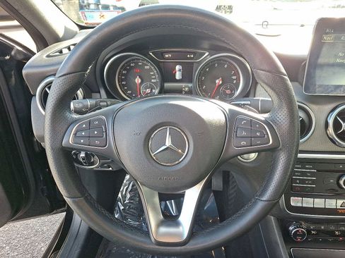 Used 2020 Mercedes-Benz GLA 250 4MATIC image 21