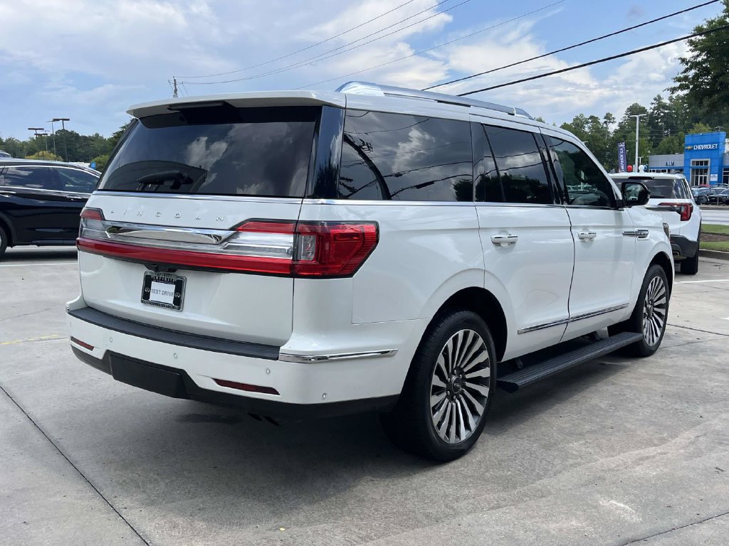 Used 2021 Lincoln Navigator Reserve w/ Luxury Package AWD/4WD image 3