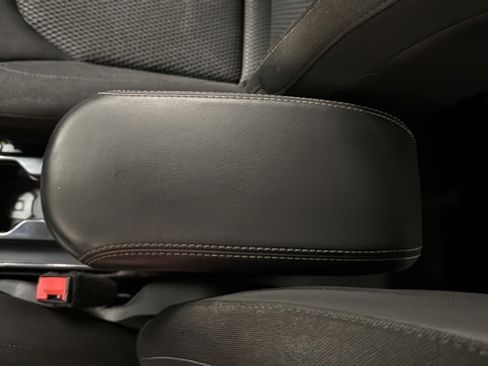 Used 2022 Jeep Renegade Latitude AWD/4WD image 19