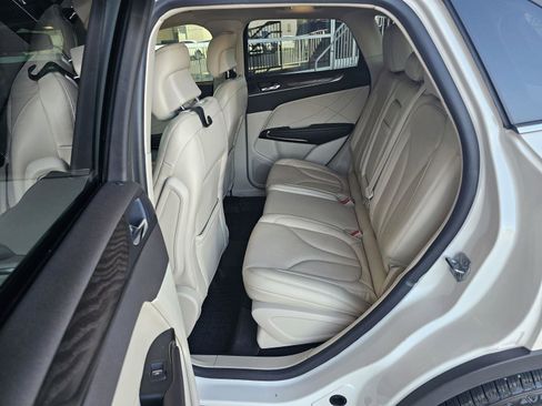 Used 2019 Lincoln MKC Reserve w/ MKC Climate Package image 17