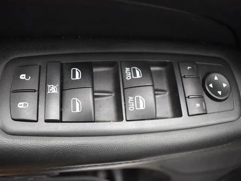 Used 2020 Jeep Grand Cherokee Limited w/ Luxury Group II AWD/4WD image 22