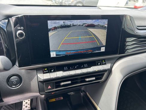 Used 2025 Toyota Camry XSE image 12