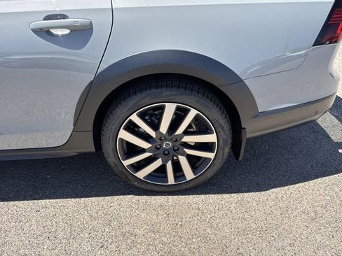 New 2025 Volvo V90 B6 Cross Country Plus w/ Protection Package Premier image 9
